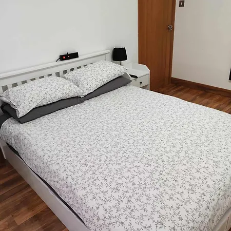 Two Bedroom Apartment In Dollis Hill Лондон Экстерьер фото