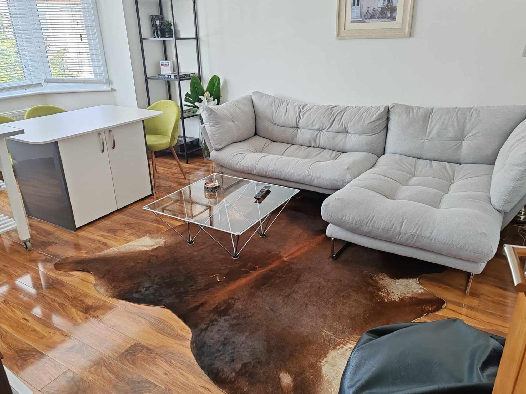 Two Bedroom In Dollis Hill * Лондон