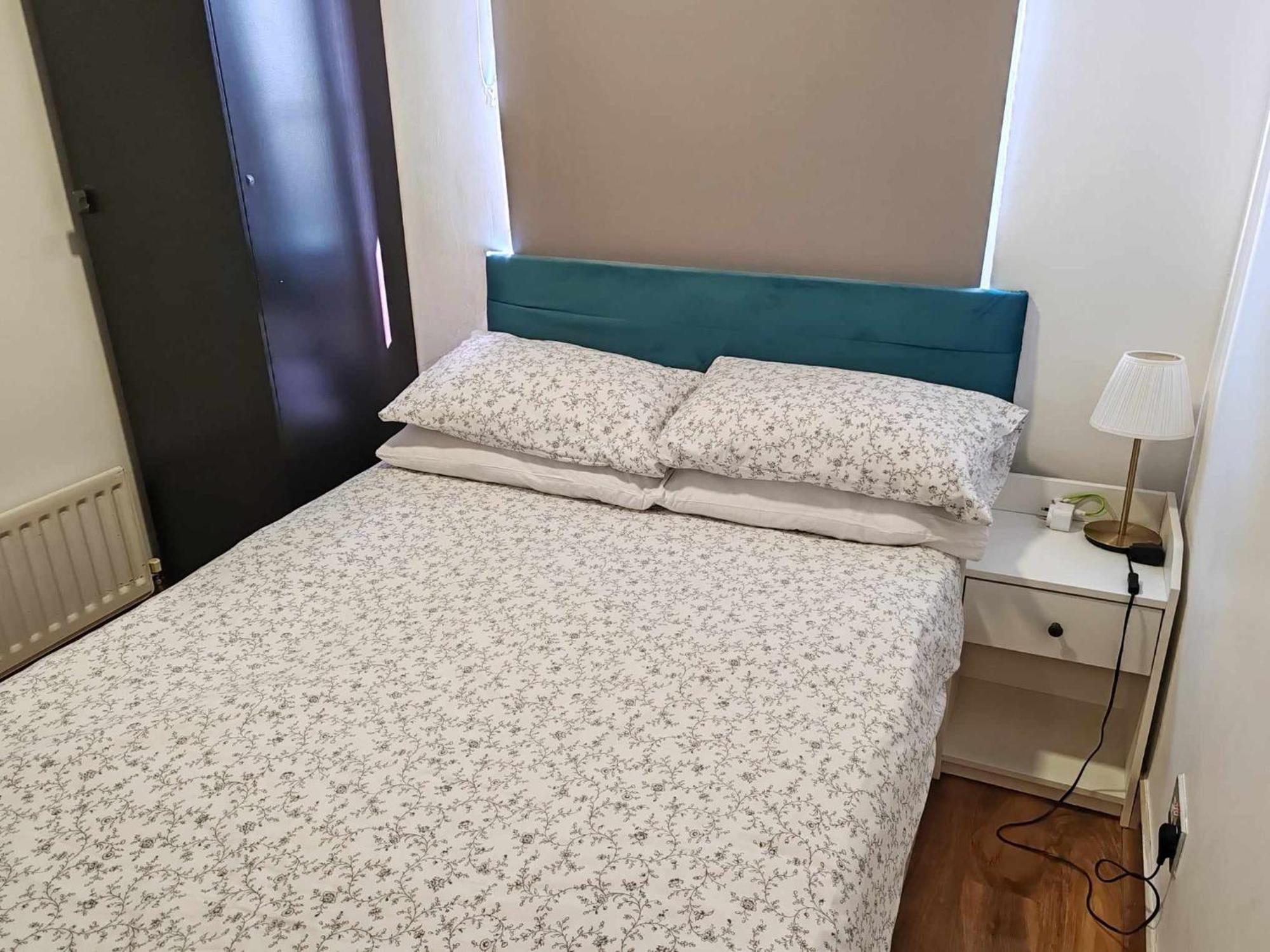 Two Bedroom In Dollis Hill Апартаменты Лондон