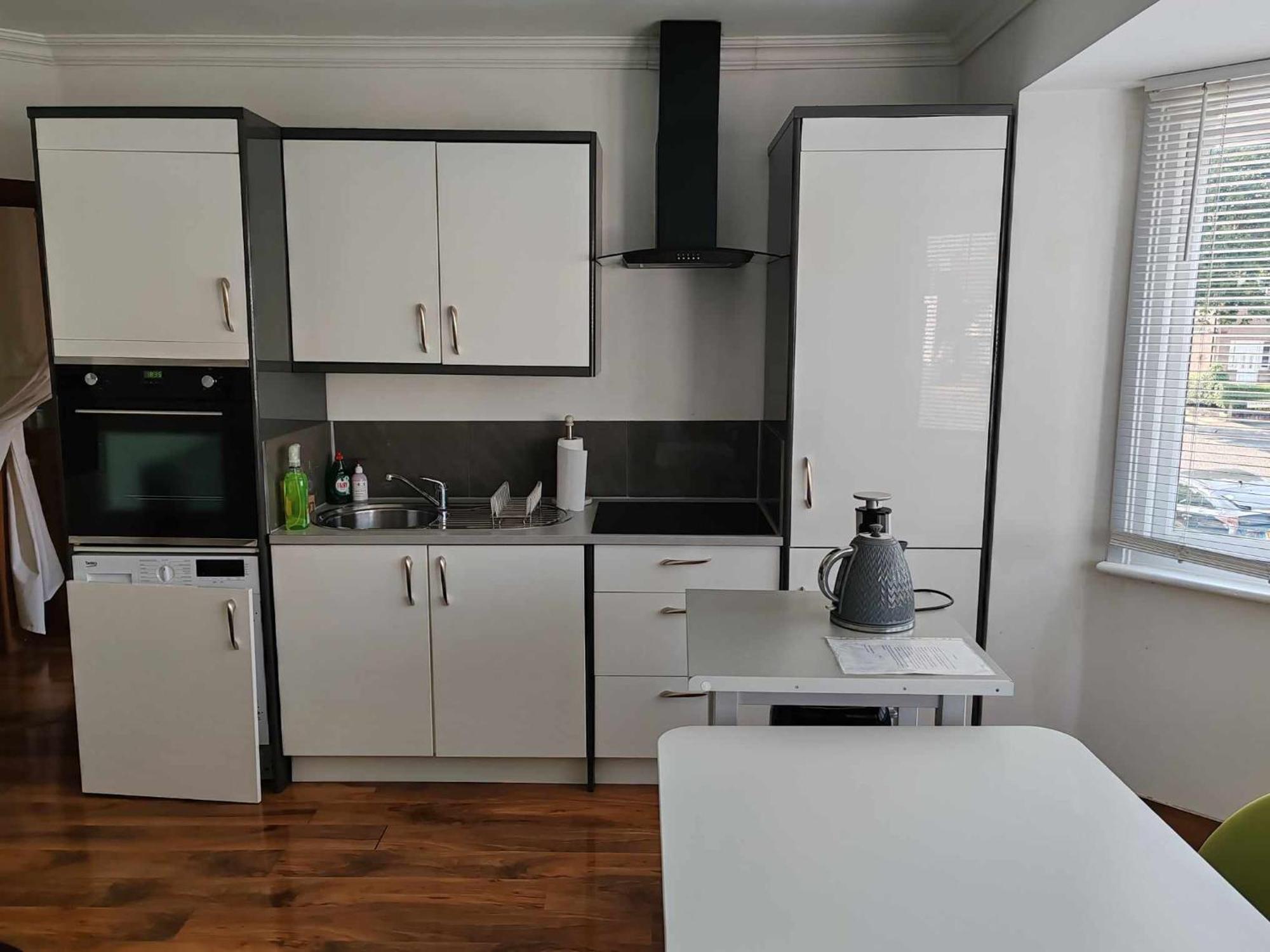 Two Bedroom In Dollis Hill Лондон